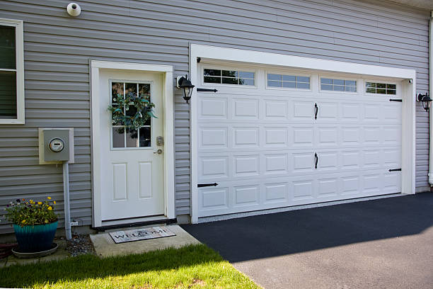 24/7 Emergency Garage Door Panel Replacement experts in Archer Lodge, NC